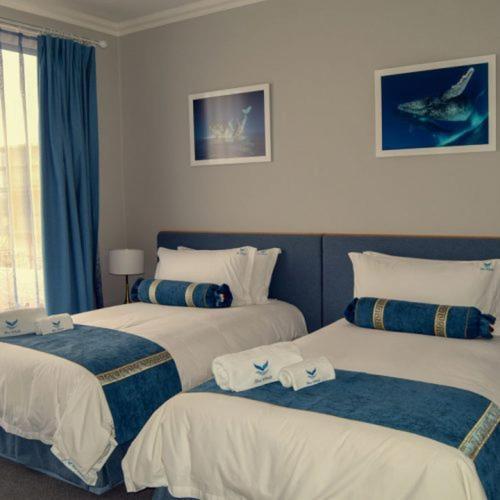 Blue Whale Hotels 鲸湾港 外观 照片