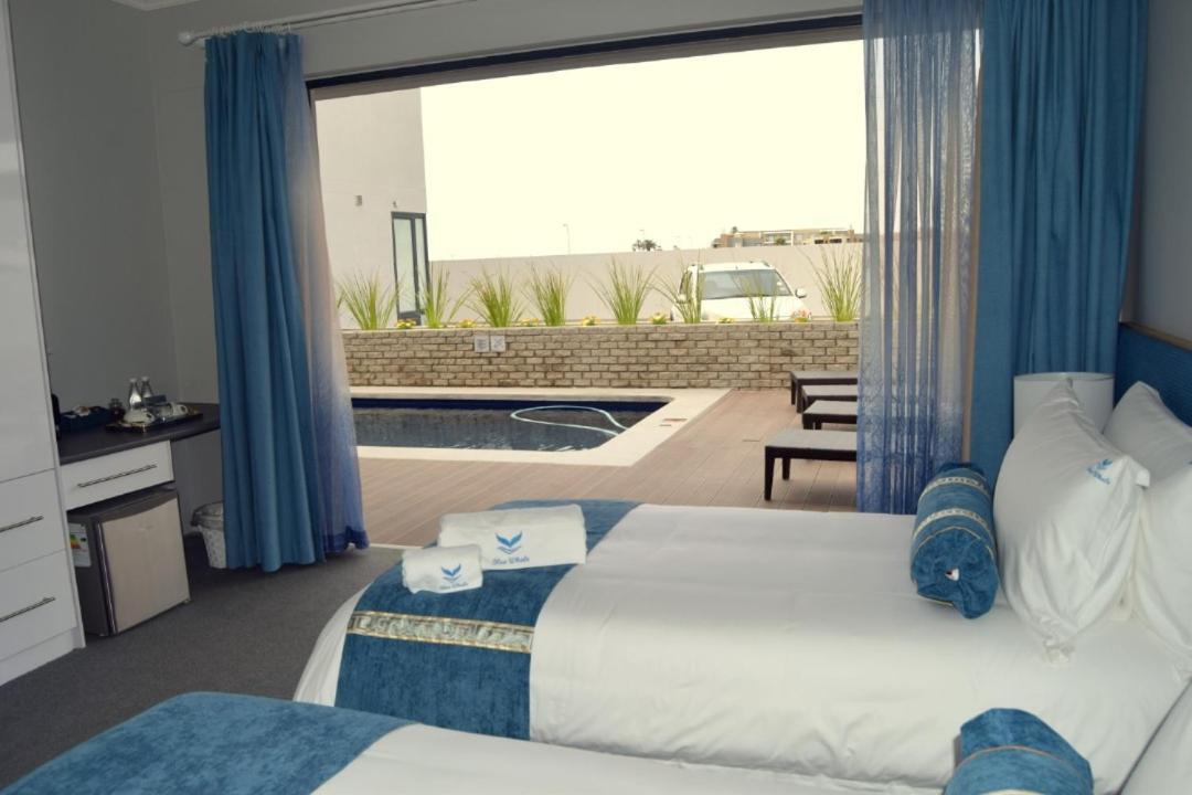 Blue Whale Hotels 鲸湾港 外观 照片