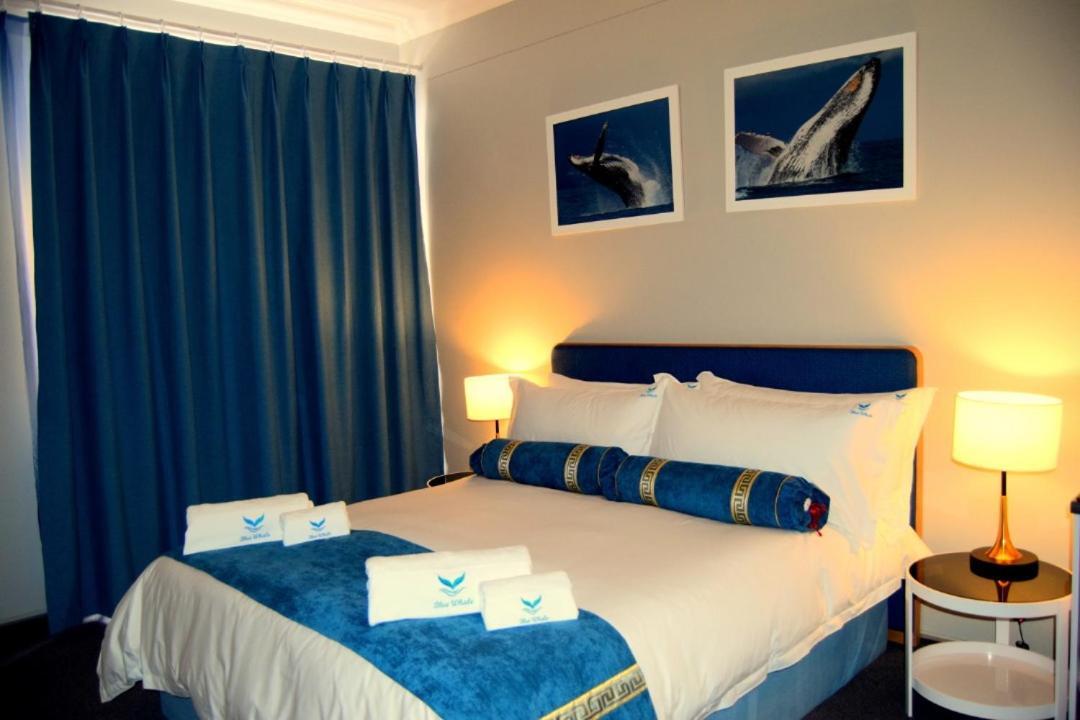 Blue Whale Hotels 鲸湾港 外观 照片